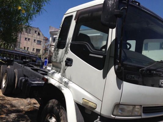ขายรถ10ล้อหัวแชสซิส ISUZU FXZ23NZF22 เครื่อง 270แรงม้า ปี46 ยูโรทูตัวแรก สนใจโทร 081-970-1072