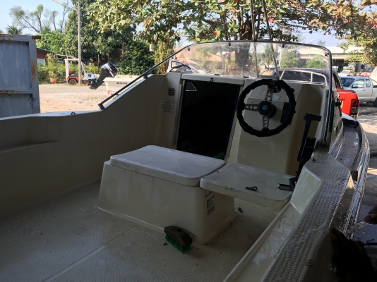 เรือตกปลายามาฮ่าเอฟ 20 พร้อมเครื่องฮอนด้า 40 โฟ