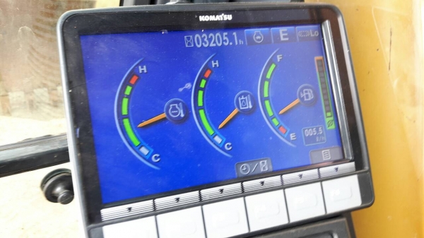 ขายด่วน KOMATSU PC200-8 M0 สภาพสวยค่ะ