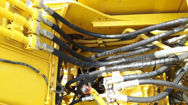 ขายด่วน KOMATSU PC200-8 M0 สภาพสวยค่ะ