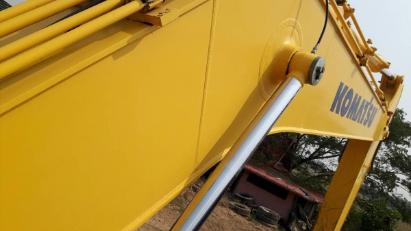 ขายด่วน KOMATSU PC200-8 M0 สภาพสวยค่ะ