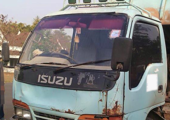 **280,000 บ.ต่อรอง/// 6ล้อดั้มดิน 5คิว ISUZU NKR-110 หัวการ์ตูน ห้างแท้ปี39 เครื่อง/เกียร์/ช่วงล่าง เดิม กระบะ3.70ม.ยิงหน้า ตามสภาพ เล่มทะเบียน ภาษีเต็ม **ขาย ISUZU NKR หัวการ์ตูน 110 แรง 6ล้อดั้มดิน5คิว รถห้างแท้ ใช้งานอยู่ ตามสภาพ เล่มทะเบียน ภาษีไม่ขาด **280,000 บ.ต่อรอง/// 6ล้อดั้มดิน 5คิว ISUZU NKR-110 หัวการ์ตูน ห้างแท้ปี39 เครื่อง/เกียร์/ช่วงล่าง เดิม กระบะ3.70ม.ยิงหน้า ตามสภาพ เล่มทะเบียน ภาษีเต็ม **ขาย ISUZU NKR หัวการ์ตูน 110 แรง 6ล้อดั้มดิน5คิว รถห้างแท้ ใช้งานอยู่ ตามสภาพ เล่มทะเบียน ภาษีไม่ขาด