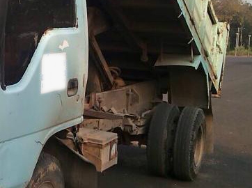 **280,000 บ.ต่อรอง/// 6ล้อดั้มดิน 5คิว ISUZU NKR-110 หัวการ์ตูน ห้างแท้ปี39 เครื่อง/เกียร์/ช่วงล่าง เดิม กระบะ3.70ม.ยิงหน้า ตามสภาพ เล่มทะเบียน ภาษีเต็ม **ขาย ISUZU NKR หัวการ์ตูน 110 แรง 6ล้อดั้มดิน5คิว รถห้างแท้ ใช้งานอยู่ ตามสภาพ เล่มทะเบียน ภาษีไม่ขาด **280,000 บ.ต่อรอง/// 6ล้อดั้มดิน 5คิว ISUZU NKR-110 หัวการ์ตูน ห้างแท้ปี39 เครื่อง/เกียร์/ช่วงล่าง เดิม กระบะ3.70ม.ยิงหน้า ตามสภาพ เล่มทะเบียน ภาษีเต็ม **ขาย ISUZU NKR หัวการ์ตูน 110 แรง 6ล้อดั้มดิน5คิว รถห้างแท้ ใช้งานอยู่ ตามสภาพ เล่มทะเบียน ภาษีไม่ขาด