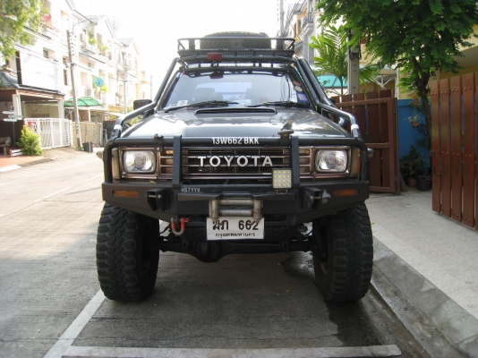 ขายTOYOTA HERO 4ประตู