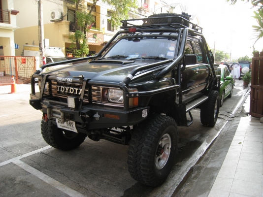 ขายTOYOTA HERO 4ประตู