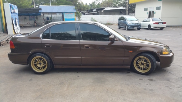 ขายซีวิคตาโต เครื่องVTEC1.6 เกียร์ออโต้ ติดแก๊ส ดิส4ล้อ รถสวยๆพร้อมใช้ จัดไฟแนนซ์ได้