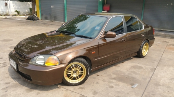 ขายซีวิคตาโต เครื่องVTEC1.6 เกียร์ออโต้ ติดแก๊ส ดิส4ล้อ รถสวยๆพร้อมใช้ จัดไฟแนนซ์ได้