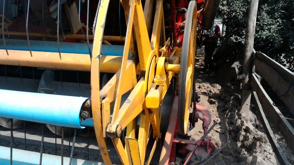 ขายรถเกี่ยวข้าว/รถเทรนเลอร์