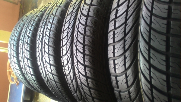 ยาง215-65-15 Goodyear ชุด5เส้น 2000บาท