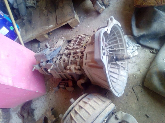 เกียร์ยกลงจากเครื่อง4HG1. ของเดิมติดรถNPRปี50 เกียร์ยกลงจากเครื่อง4HG1. ของเดิมติดรถNPRปี50