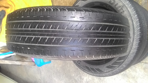 ยาง215-70-15 บริสโตน ชุด4เส้น 2500บาท