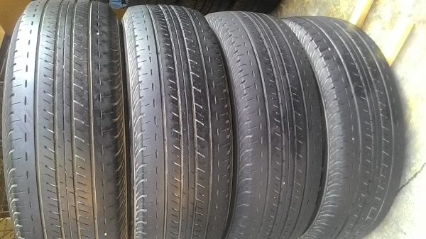 ยาง215-70-15 บริสโตน ชุด4เส้น 2500บาท