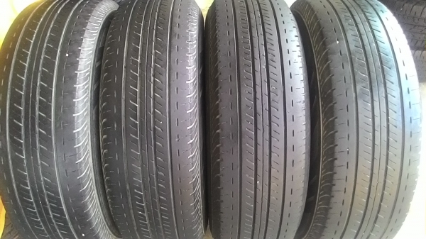 ยาง215-70-15 บริสโตน ชุด4เส้น 2500บาท