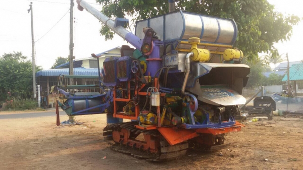 ขาย320,000 รถเกี่ยวไทยเส็งยนต์อุ้ม2.5ตัน เครื่องมิสซู 6D17-220แรงปั้มไดกิ้น23เดิน10HT ขาย320,000 รถเกี่ยวไทยเส็งยนต์อุ้ม2.5ตัน เครื่องมิสซู 6D17-220แรงปั้มไดกิ้น23เดิน10HT