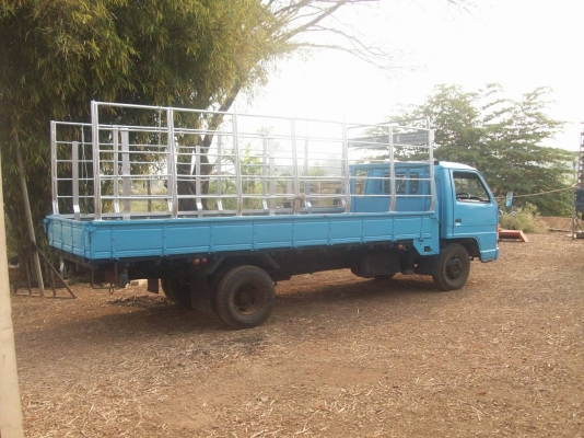 ขาย 6 ล้อ 115 แรง  ยาว 5 เมตร พร้อมใช้งาน พวงมาลัยเพาเวอร์