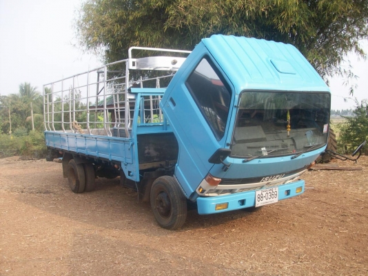 ขาย 6 ล้อ 115 แรง  ยาว 5 เมตร พร้อมใช้งาน พวงมาลัยเพาเวอร์