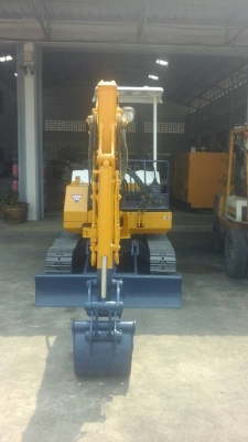 รถขุด Komatsu PC20-6 มือสองนำเข้าจากญี่ปุ่น ทำสีใหม่ พร้อมใช้งาน