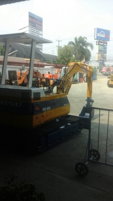 รถขุด Komatsu PC20-6 มือสองนำเข้าจากญี่ปุ่น ทำสีใหม่ พร้อมใช้งาน