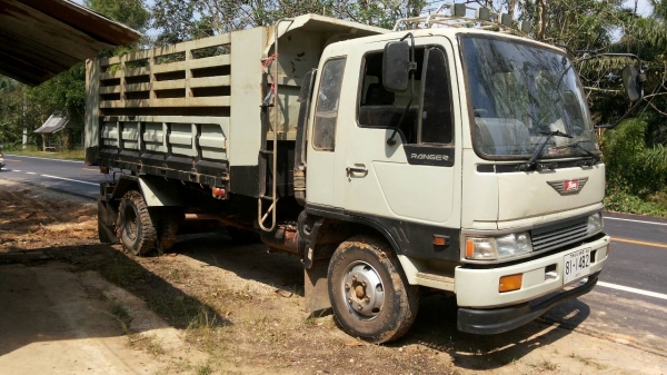 ขายรถบรรทุก 6 ล้อดัมพ์รถประกอบ HINO FD3HLA 195 แรงม้า ดัมพ์ 4.50 เมตร ราคา 650000
