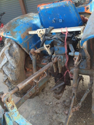 รถไถคูโบต้า L2200 รถฟาร์ม วิ่งได้ ไฮโดร พีทีโอ ใช้งานได้ครับ มี ลิ้ง youtube ครับ