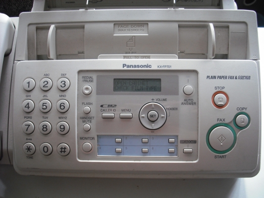 เครื่องโทรสาร Panasonic รุ่น KX-FP701CX (ระบบฟิล์ม) เครื่องโทรสาร Panasonic รุ่น KX-FP701CX (ระบบฟิล์ม)