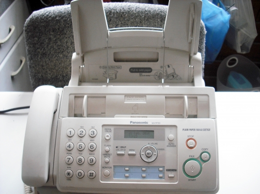 เครื่องโทรสาร Panasonic รุ่น KX-FP701CX (ระบบฟิล์ม) เครื่องโทรสาร Panasonic รุ่น KX-FP701CX (ระบบฟิล์ม)