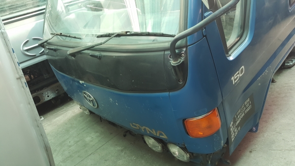 ขายหัวเก๋ง โตโยต้า ไดน่า 2 ใบปัด การ์ตูนสภาพสวย