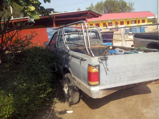 มาสด้า b2000 กระบะเลส