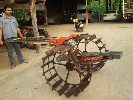 ขายโครงสยามคูโบต้า4เกียร์ล้อใหญ่ ราคา19500บาท สนใจ โทร0813655997 อำพร พาเจริญ ต วังบัว อ คลองขลุง จ กำแพงเพชร ราคานี้ยังต่องลองได้อีกนะครับ ดูสินค้าเพิ่มเติมได้ที่  (http://buasorn.truck2hand.com)