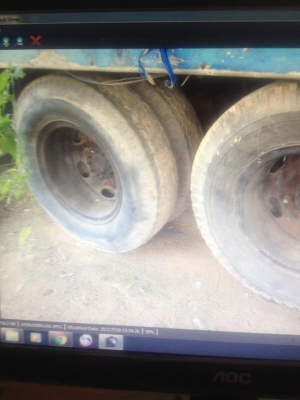 รถ 10 ล้อ ISUZU หัวยาวบรรทุกน้ำ  2 เพลา เครื่อง 6BF มีใบคุมเครื่อง