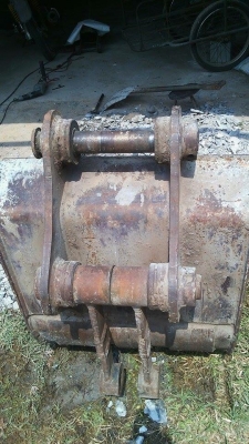 ขายบุ้งกี๋ pc 100 pc120 สลัก 2นิ้วครึ่ง  ความกว้าง 80