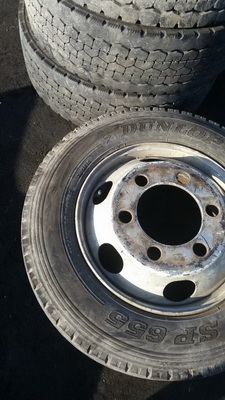 ขาย กะทะล้อ พร้อมยาง สำหรับ ใส่รถ 6-10 ล้อ ราคาเส้นละ 3,500 บาทครับ