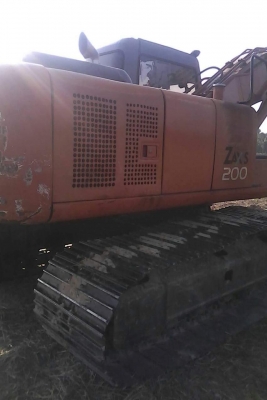 ขายรถแบคโค HITACHI EX200 สภาพดี ช่วงล่างดี เอวแน่น แอร์เย็น สภาพพร้อมใช้งาน สนใจโทร 090-8588220คุณนะ 093-3258446คุณบิว หรือเข้าดูสินค้าอื่นๆได้ที่ www.truck.in.th/498 หรือเพจFacebook ณรงค์ ซื้อขายรถมือสอง (เว็บไซต์ส่วนตัว) หรือFacebook คุณนะ รถบรรทุก