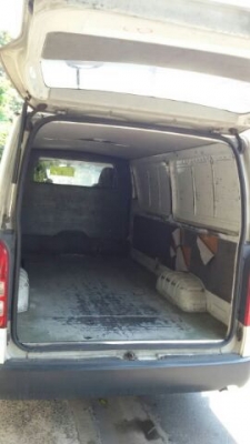รถตู้ทึบ Toyota Hiace สภาพดีพร้อมใช้ รถตู้ทึบ Toyota Hiace สภาพดีพร้อมใช้