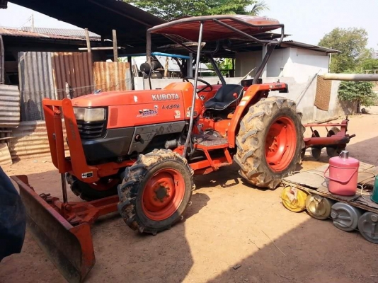 ขายรถไถ KUBOTA L4508 อุปกรณ์ครบ ดันหน้า ผานหลัง โรตารี่ สภาพพร้อมใช้งาน สนใจโทร 090-8588220คุณนะ 093-3258446คุณบิว หรือเข้าดูสินค้าอื่นๆได้ที่ www.truck.in.th/498 หรือเพจFacebook ณรงค์ ซื้อขายรถมือสอง (เว็บไซต์ส่วนตัว) หรือFacebook คุณนะ รถบรรทุก