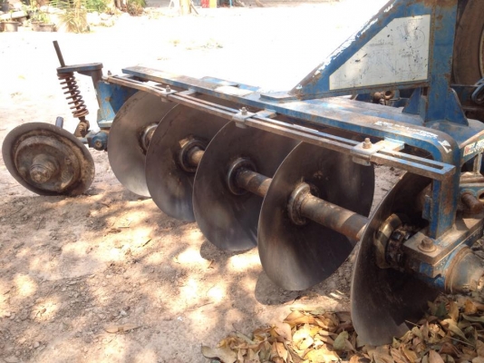 ขายด่วน รถไถ FORD 6610 ตัวแรง ทน อึด เสื้อสูบลาย คุ้มๆ ทะเบียนโอน พร้อมอุปกรณ์ มี ผาน 3 ผาน 5 เครื่องปลูกอ้อย รถใช้ทำมาหากินเลิกทำเกษตรเลยจะขาย เจ้าของขายเองครับ ราคา 470,000 บาท โทร 093-9578297 ,088-5188250 รถอยู่ อ.ห้วยผึ้ง จ.กาฬสินธุ์