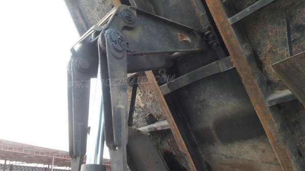 รถบรรทุก 6 ล้อดัมพ์ ISUZU เครื่อง  6 BD1 160 แรงม้า รุ่น SFR11F