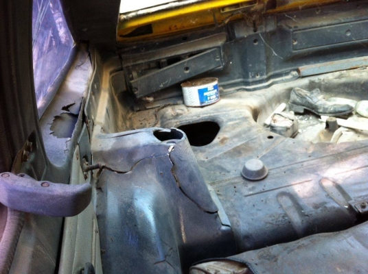 datsun  b310 คูเป้ ทะเบียนพร้อมโอนคับ