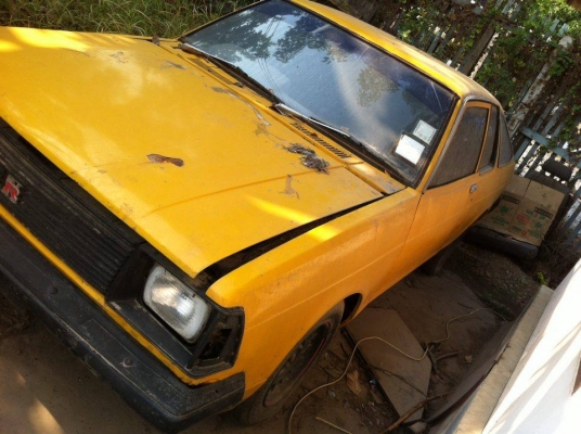 datsun  b310 คูเป้ ทะเบียนพร้อมโอนคับ