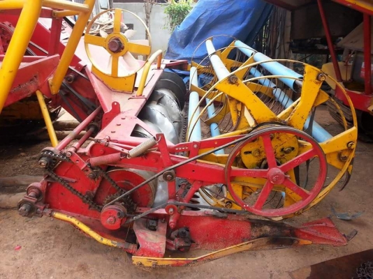 ขายรถเกี่ยวข้าว ศักดิ์พัฒนา อุ้ม2ตัน เครื่อง175เทอร์โบ ช่วงล่างดี ตัวเดิน10 ปั้ม22ไดกิ้น พร้อมใช้งาน สนใจโทร 090-8588220คุณนะ 093-3258446คุณบิว หรือเข้าดูสินค้าอื่นๆได้ที่ www.truck.in.th/498 หรือเพจFacebook ณรงค์ ซื้อขายรถมือสอง (เว็บไซต์ส่วนตัว) หรือFac