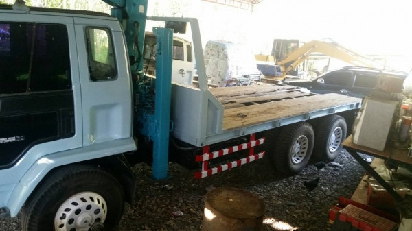 ISUZU 210 ท้ายลาด พร้อมเครน 3 ตัน