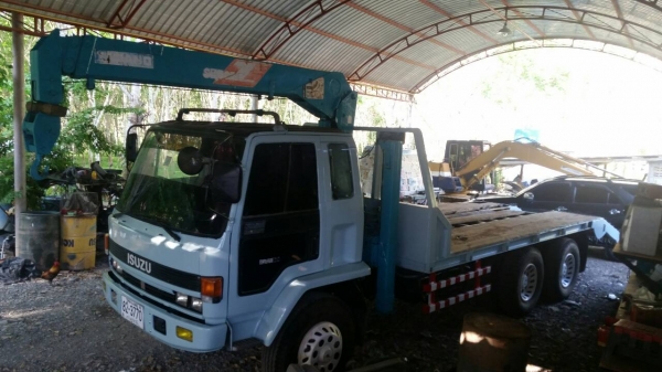 ISUZU 210 ท้ายลาด พร้อมเครน 3 ตัน