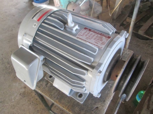 มอเตอร์ 3 สาย Mitsubishi Super line 5 HP (3.7 KW) 4 POLE