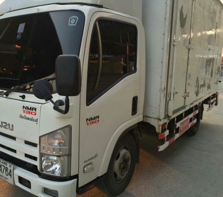 หกล้อ อีซูชุ NMR130ปี56 บรรทุกตู้เย็น ยาว4.30ม รถสภาพนางฟ้าสวยมากๆเหมือนจอดห้าง (ซื้อมาติดเวลาเลยไม่ได้ใช้) วิ่งแค่ 680กม รถสวยใหม่มากๆ ทะเบียนพร้อมโอน