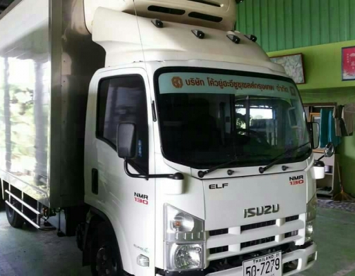 หกล้อ อีซูชุ NMR130ปี56 บรรทุกตู้เย็น ยาว4.30ม รถสภาพนางฟ้าสวยมากๆเหมือนจอดห้าง (ซื้อมาติดเวลาเลยไม่ได้ใช้) วิ่งแค่ 680กม รถสวยใหม่มากๆ ทะเบียนพร้อมโอน