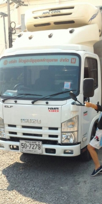 หกล้อ อีซูชุ NMR130ปี56 บรรทุกตู้เย็น ยาว4.30ม รถสภาพนางฟ้าสวยมากๆเหมือนจอดห้าง (ซื้อมาติดเวลาเลยไม่ได้ใช้) วิ่งแค่ 680กม รถสวยใหม่มากๆ ทะเบียนพร้อมโอน