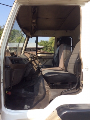 MITSUBISHI FUSO (FK455) เครื่อง 160 แรง ยาว 7.2 ม. รถเดิมๆขับดี เครื่องดี เบรคดี ครัทซีสวยจัด ขาย 450,000 บาท (ศุภากร 081-1903107,081-4252943)