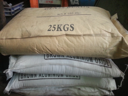 ขายเครื่องยิงทรายพร้อมอุปกรณ์ปั้มลมถัง3แรง พูม่า