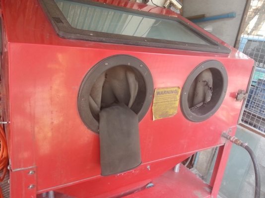 ขายเครื่องยิงทรายพร้อมอุปกรณ์ปั้มลมถัง3แรง พูม่า