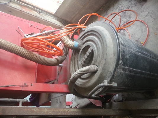 ขายเครื่องยิงทรายพร้อมอุปกรณ์ปั้มลมถัง3แรง พูม่า